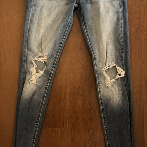 KanCan Ripped Knee Skinny Jeans - Picture 3 of 10